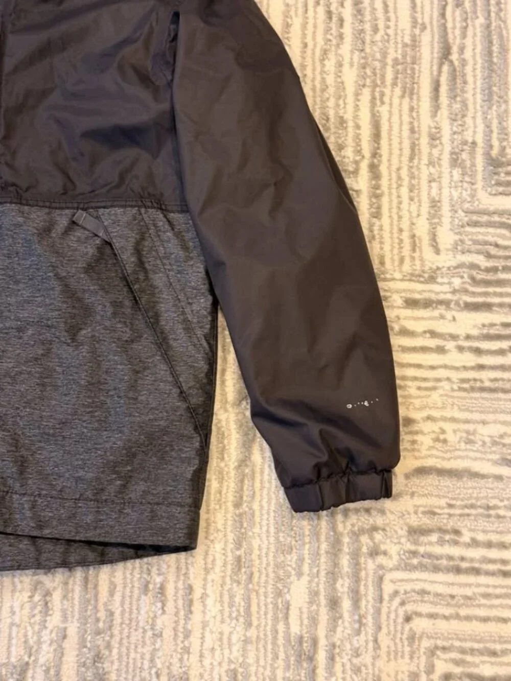 The North Face boys youth small 7/8 black/gray Sherpa lined waterproof coat